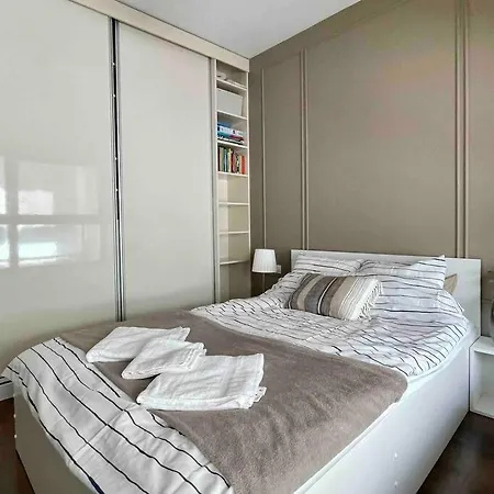 Wilanow Beige Daire Varşova